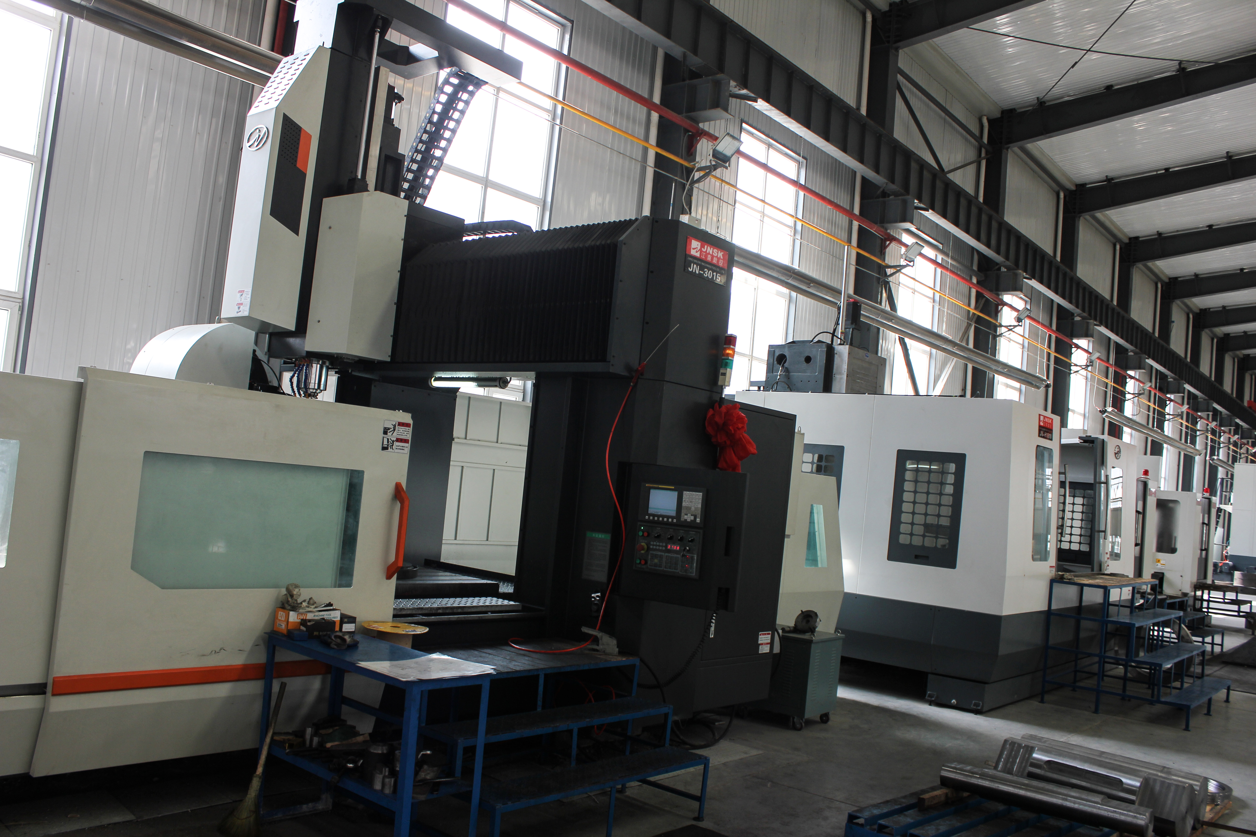 數(shù)控加工中心.jpg